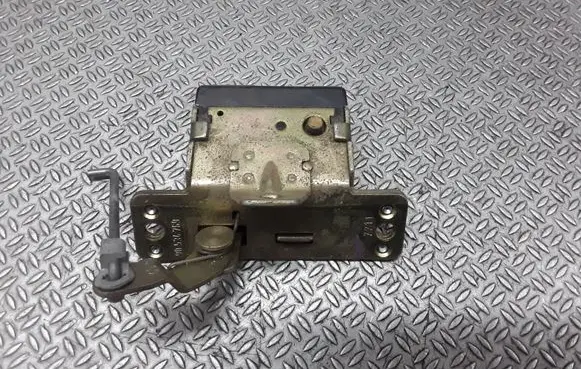 Opel Corsa C Tailgate/trunk/boot lock/catch/latch 90534769