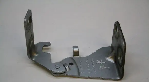 BMW 2 F22 F23 Engine bonnet/hood hinges 65676 312082