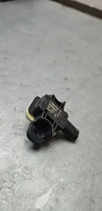 Mercedes-Benz GLA W156 X156 Airbag deployment crash/impact sensor A1668210351 56054084AA 2591504