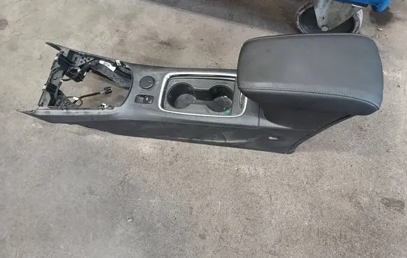 Opel Astra K Armrest 