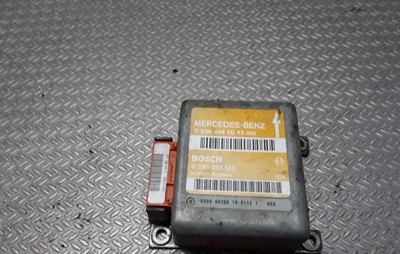 Mercedes-Benz Vito Viano W638 Airbag control unit/module 6384460042 0285001123
