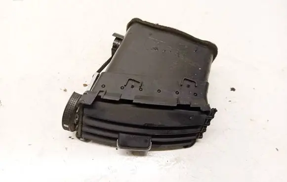Toyota Corolla Verso AR10 Dash center air vent grill 5567064010 5568064020