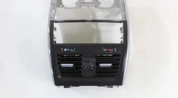 BMW 5 GT F07 Dash center air vent grill