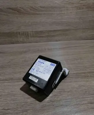Toyota Corolla Verso AR10 Door control unit/module 897410F010