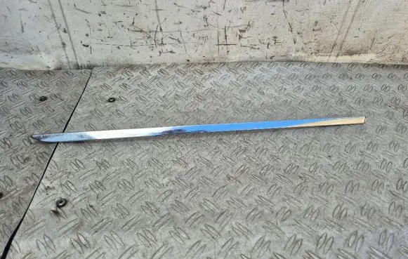 Mercedes-Benz ML W166 Side skirt rear trim A1666981662