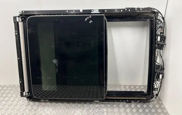 Chrysler Pacifica Sunroof set 30024768