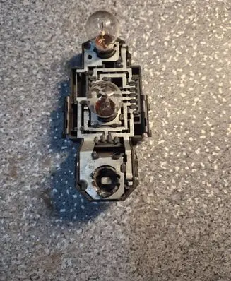 Volkswagen PASSAT B4 Tail light bulb cover holder 3A9945257