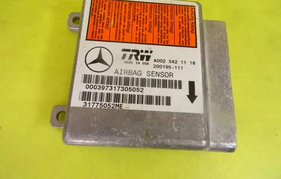 Mercedes-Benz ML W163 Airbag control unit/module A0025421118