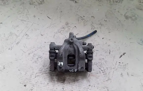 Honda CR-V Rear brake caliper Y04283