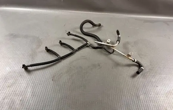 Skoda Octavia Mk3 (5E) Fuel return line/hose TL527066 04L130235J 04L201360M