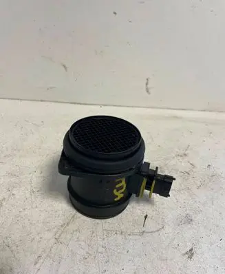 Volvo S60 Mass air flow meter 30677999 0281002730 4820481