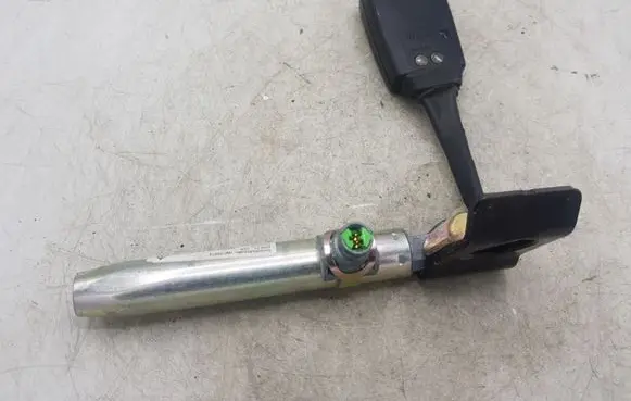 Lexus IS 220D-250-350 Front seatbelt buckle 2038600769