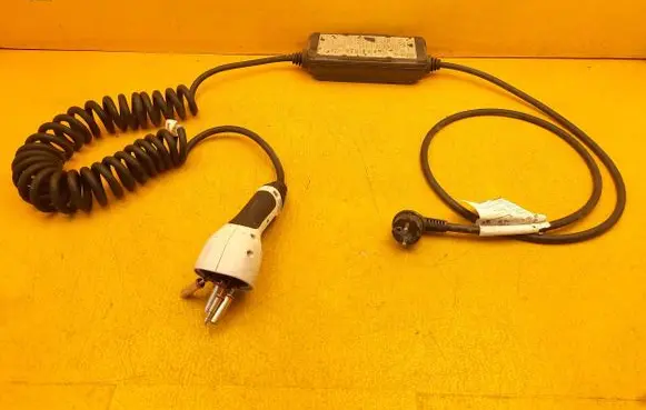 Mercedes-Benz GLC C253 Electric car charging cable 250V13A60H 35136909