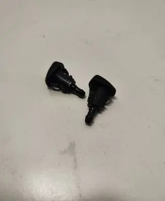 Hyundai ix35 Windshield washer spray nozzle 