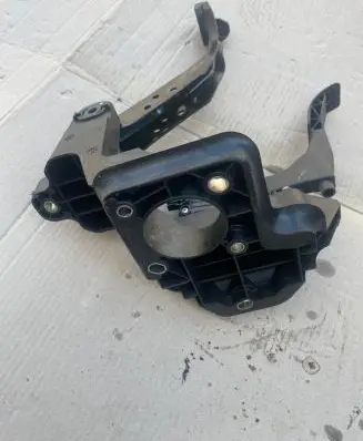 Volkswagen Polo V 6R Brake pedal 6R1721058 1725413 290410