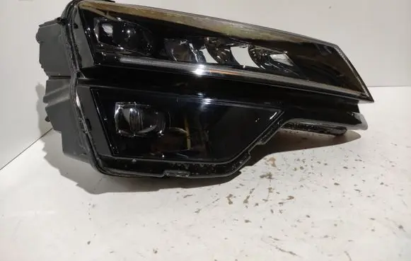 Skoda Karoq Headlight/headlamp 57B941016D 27008118
