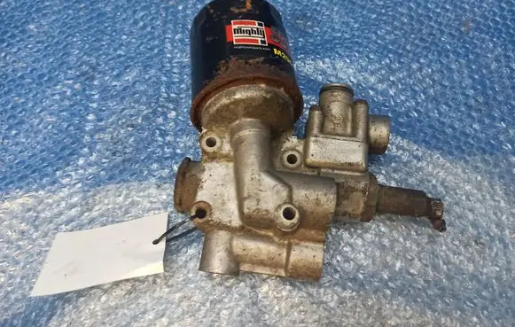 Jaguar XJS Oil filter mounting bracket 6789PA
