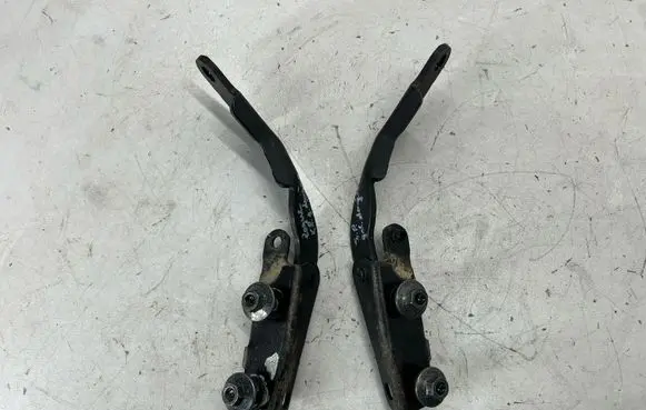 Nissan Rogue Loading door hinge set 904005HA0A 904015HA0A