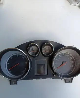 Opel Insignia A Speedometer (instrument cluster) 365903926 SW55D0