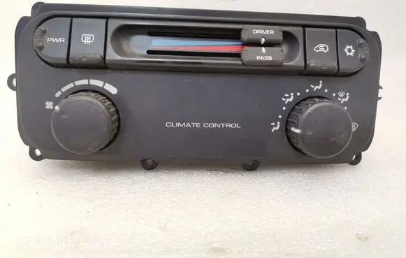 Chrysler Voyager Climate control unit 05005002AF