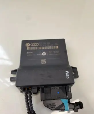 Audi A6 Allroad C6 Gateway control module 4L0907468 4L0910468