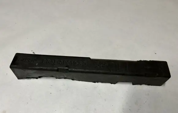 Ford Mustang VI Other engine bay part BR3E6P013BD