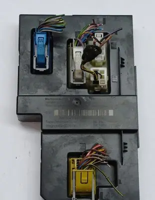 Mercedes-Benz C W204 Fuse module 2045458601 5DK00922528