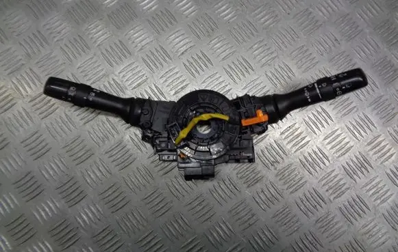 Toyota Auris 150 Headlight wiper switch 17F58217F612