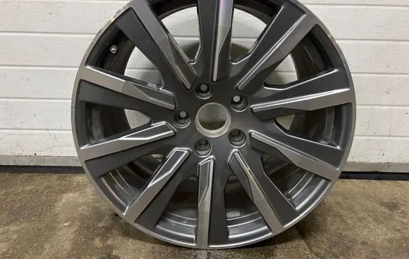 Porsche Taycan 9J1 R20 alloy rim 9J1601025M