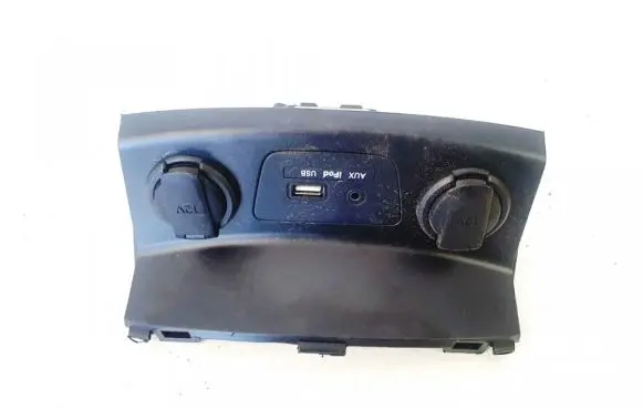 Hyundai i30 USB socket connector 84760a6050ry 84760-a6050ry