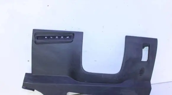 Nissan Ariya Tailgate opening switch 687065MP0A