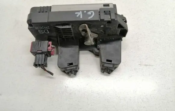 Opel Zafira A Rear door lock 24414134
