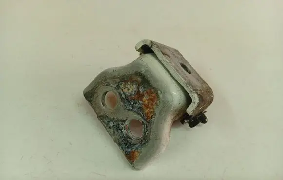 Citroen Berlingo Front door upper hinge