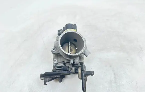 Ford Mondeo MK II Throttle valve 4502730000