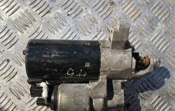 Audi A5 8T 8F Starter motor 0001108415