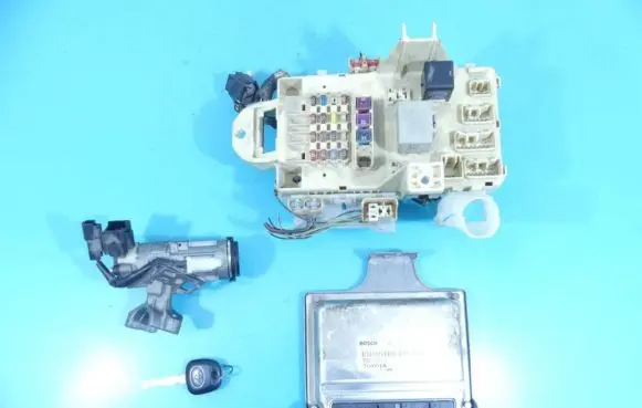 Toyota Yaris Engine control unit/module ECU 89661-0D170 IMPRK973589