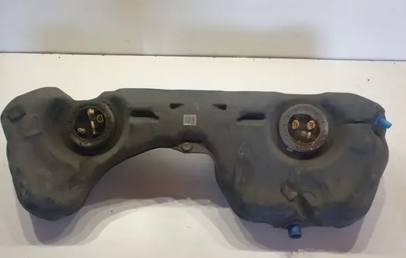 BMW 1 E81 E87 Fuel tank 