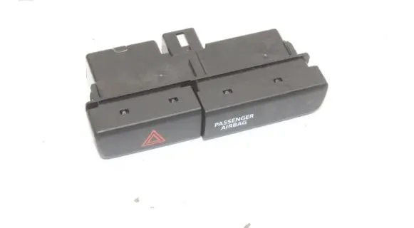 Suzuki Ignis Hazard light switch 75K058