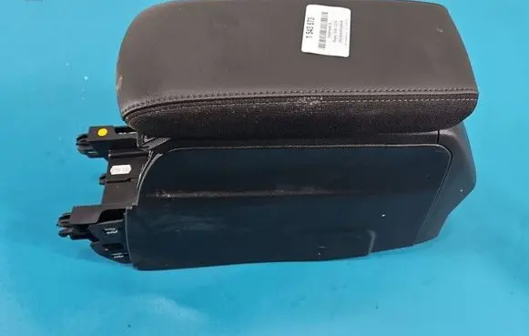 Peugeot 2008 II Armrest 98233777280 IMPRK1543673