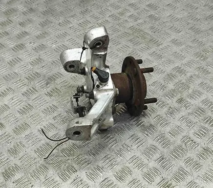 Chevrolet Corvette Front wheel hub 14105148