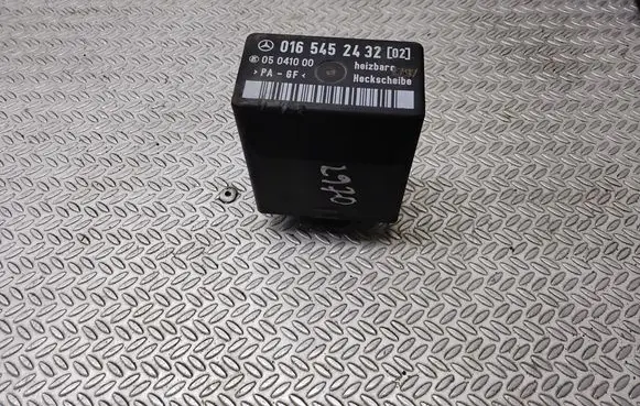 Mercedes-Benz Vito Viano W638 Coolant fan relay 0165452432 05041000