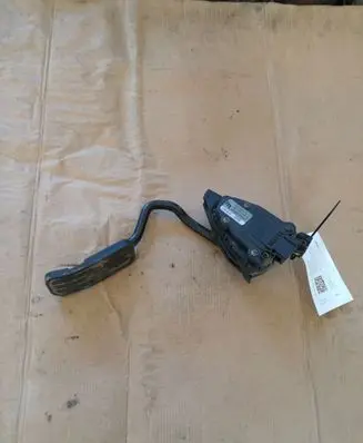Volkswagen Sharan Accelerator throttle pedal 7M1721603A