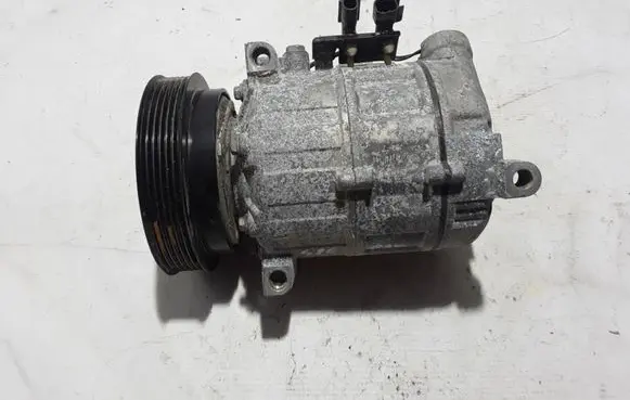 Volvo S80 Air conditioning (A/C) compressor (pump) 30780460