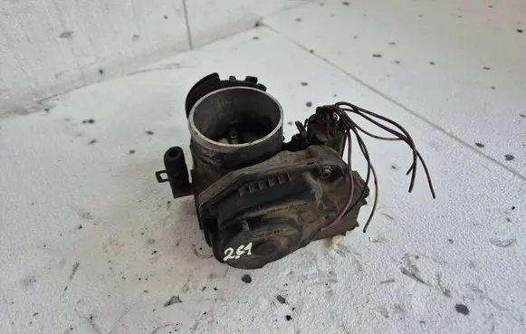 Audi A3 S3 8L Throttle valve 06A133063C