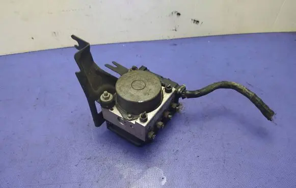 Nissan Note (E11) ABS Pump 0265231732