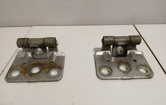 Volvo XC90 Tailgate/trunk/boot hinge 30674732