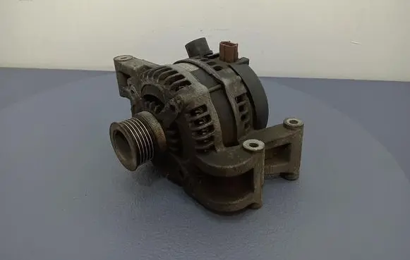 Ford Focus C-MAX Generator/alternator 3M5T10300LD