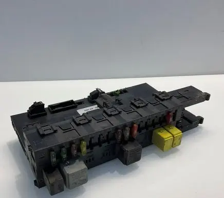 Mercedes-Benz C W203 SAM control unit 2095450601 5DK00848601 A2095450601
