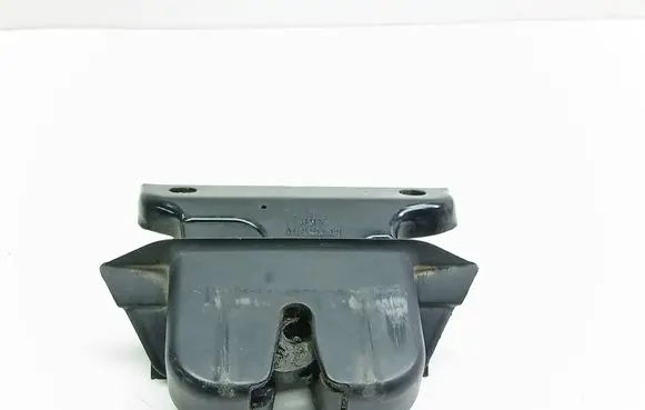 Audi A4 S4 B5 8D Tailgate/trunk/boot lock/catch/latch 8D9827520A