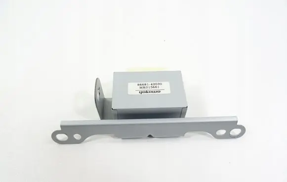 Toyota RAV 4 (XA50) Antenna control unit 8668142030